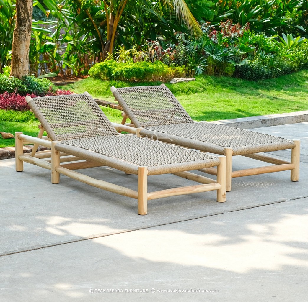 outdoor sun lounger
