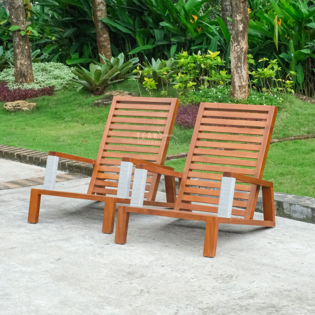 Teak Outdoor Solvano Lounge Chair